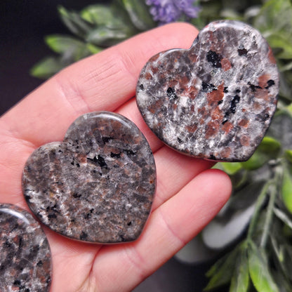 Yooperlite Crystal Heart (1.75"+)