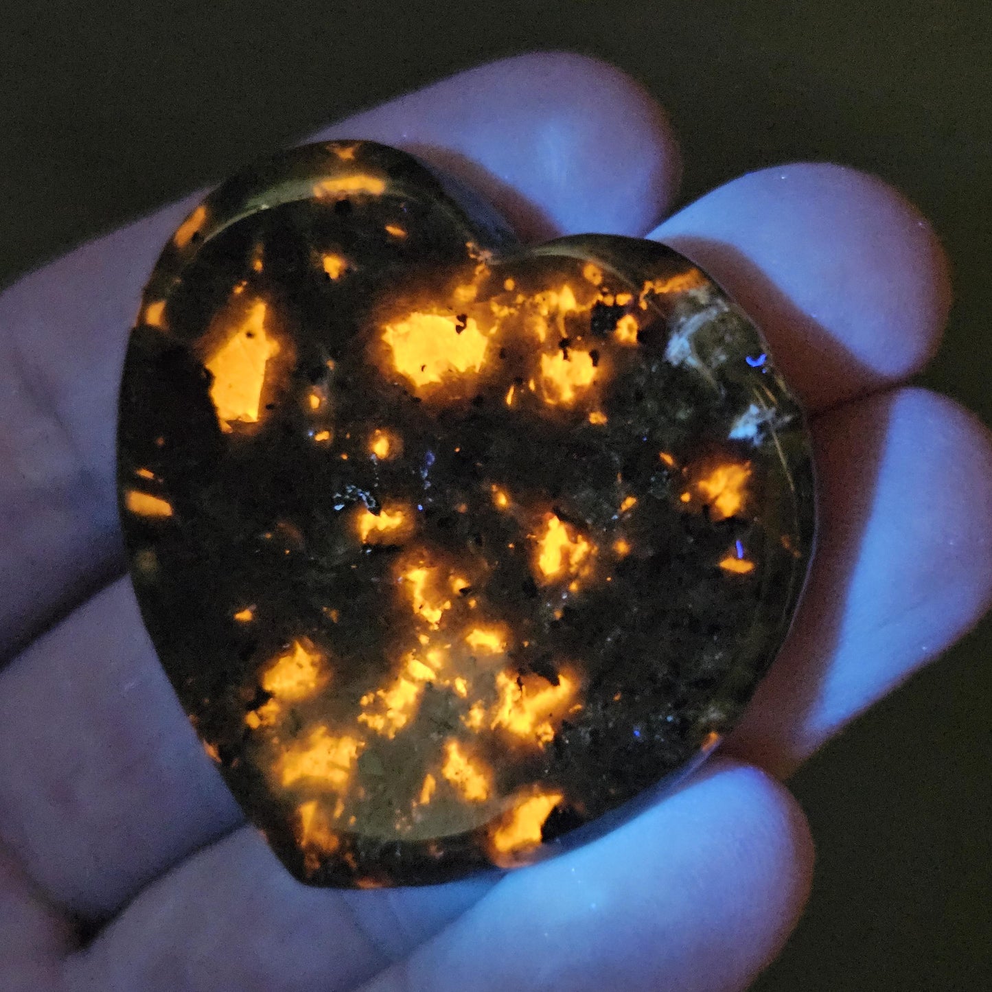 Yooperlite Crystal Heart (1.75"+)