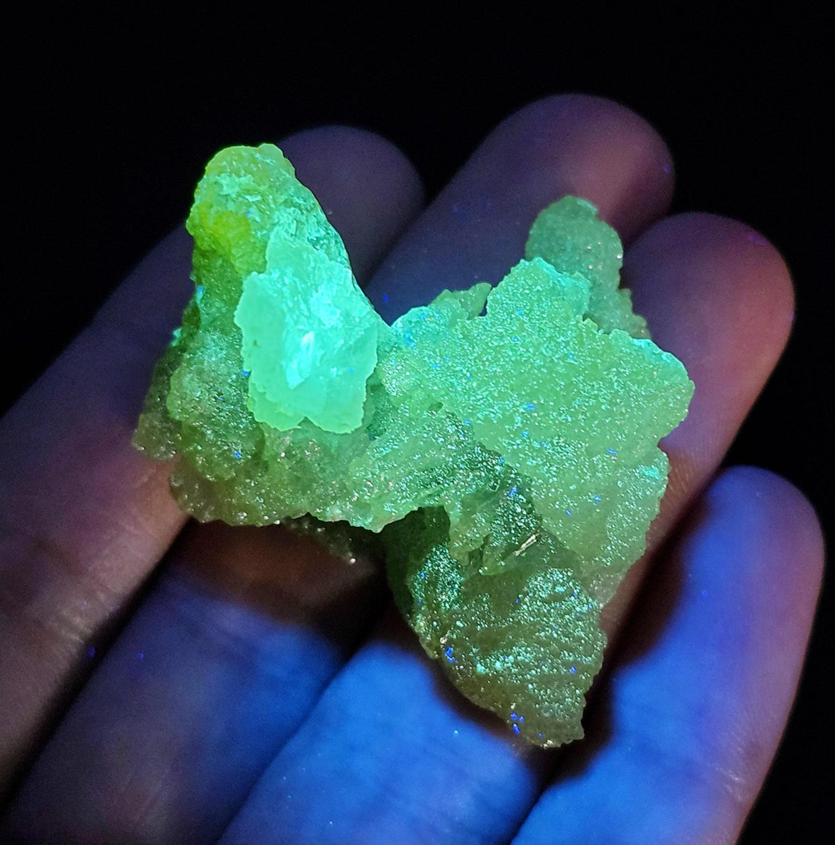 Bi Color Zincite Crystal 48.89g, UV Reactive Zincite Specimen