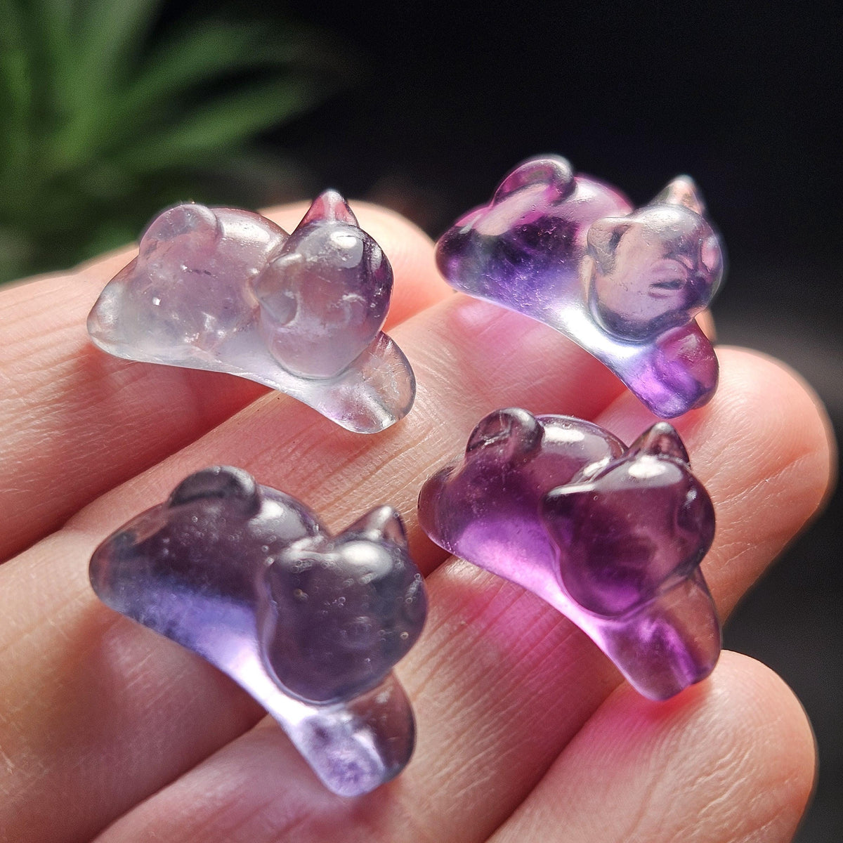 Mini Crystal Cat Carving