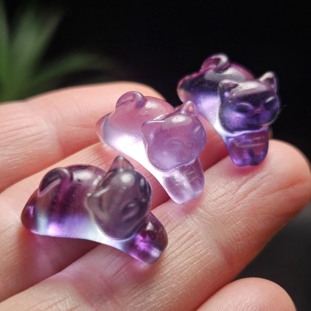 Mini Crystal Cat Carving