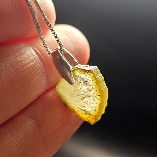 Green Tourmaline Slice Pendant (20x13mm)